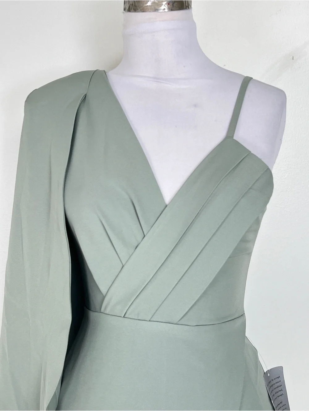 NWT! Lavish Alice‎ pleated cape-sleeve midi dress Sage Green Size 2